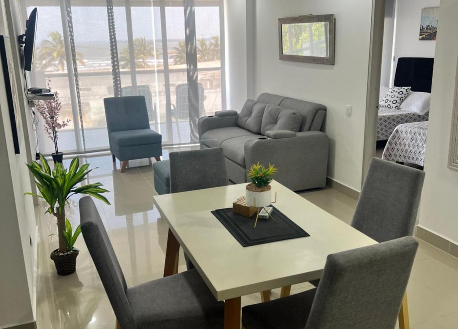 Sunny House Apartment