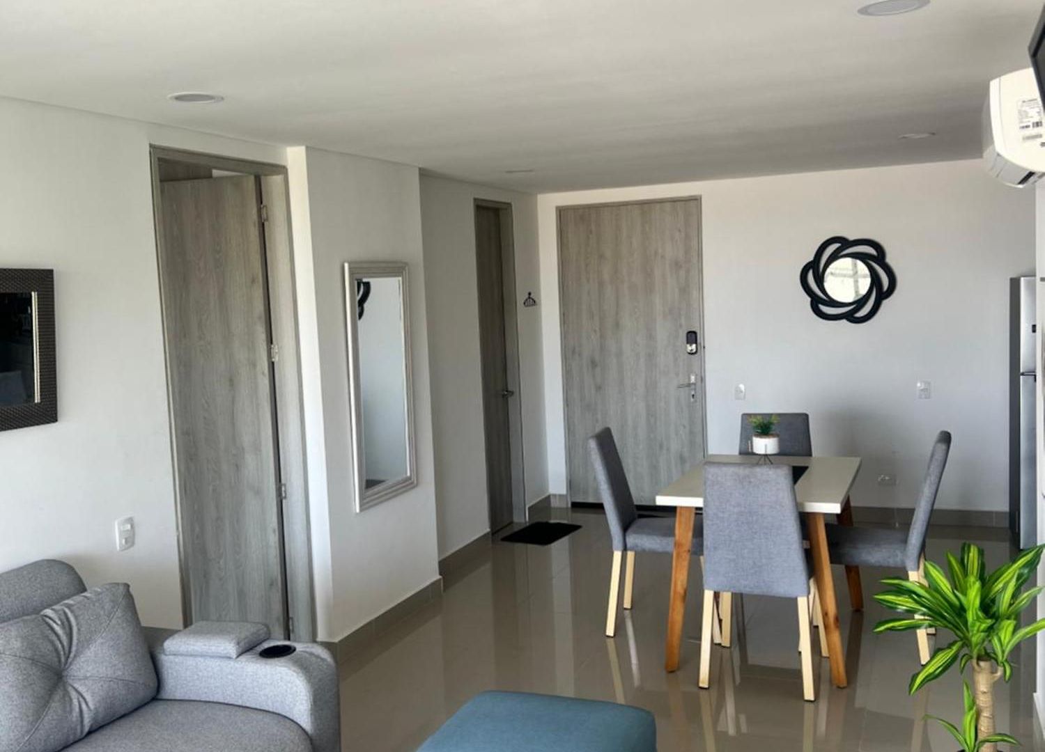 Sunny House Apartment *